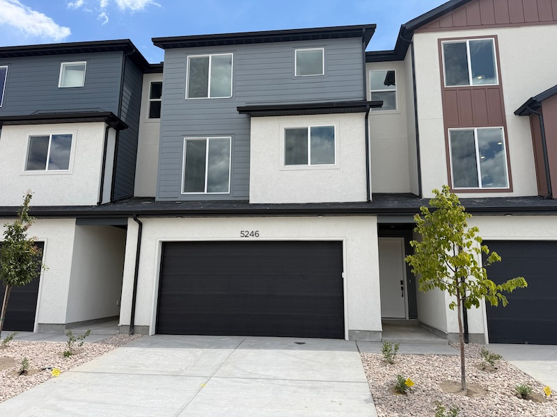 TOWNS AT BRYLEE FARMS - Residential