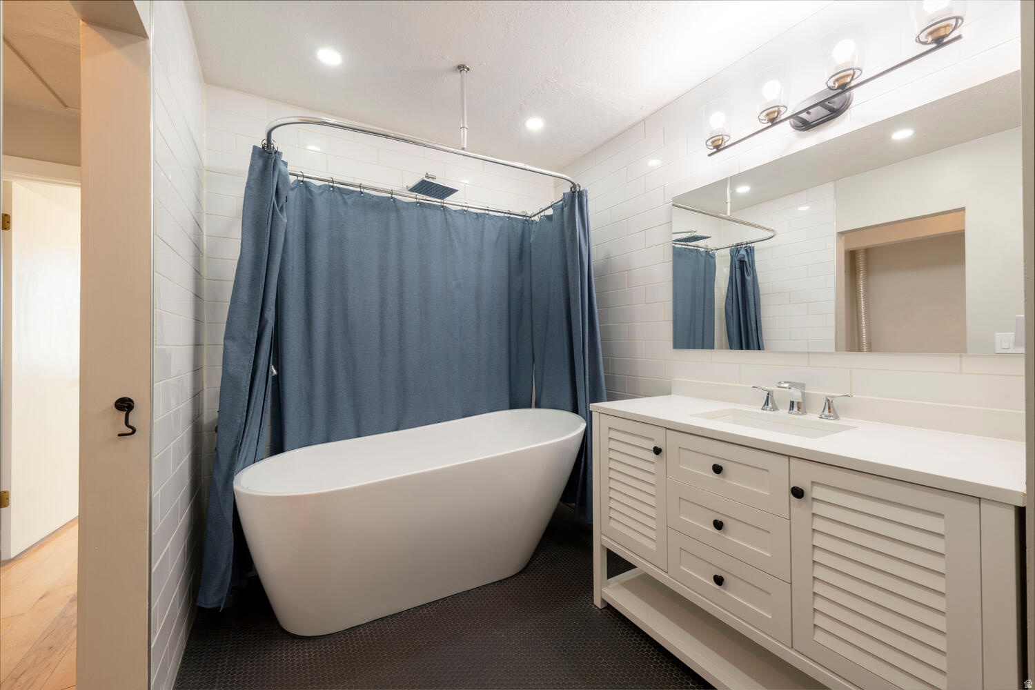 CRYSTAL RIDGE - Residential