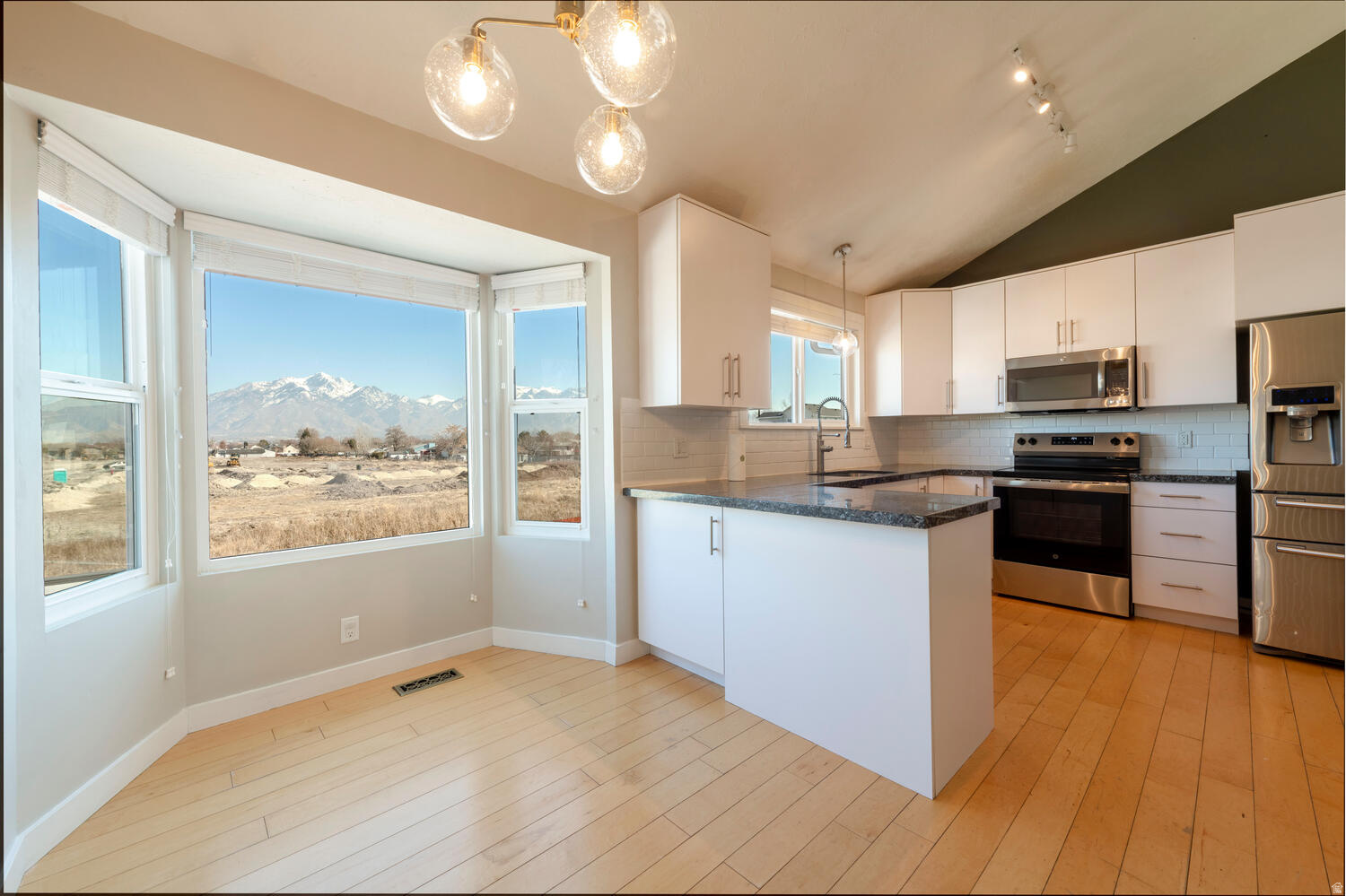 CRYSTAL RIDGE - Residential