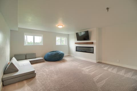 Tiny photo for 154 E 650 S, Farmington, UT 84025 (MLS # 2160365)