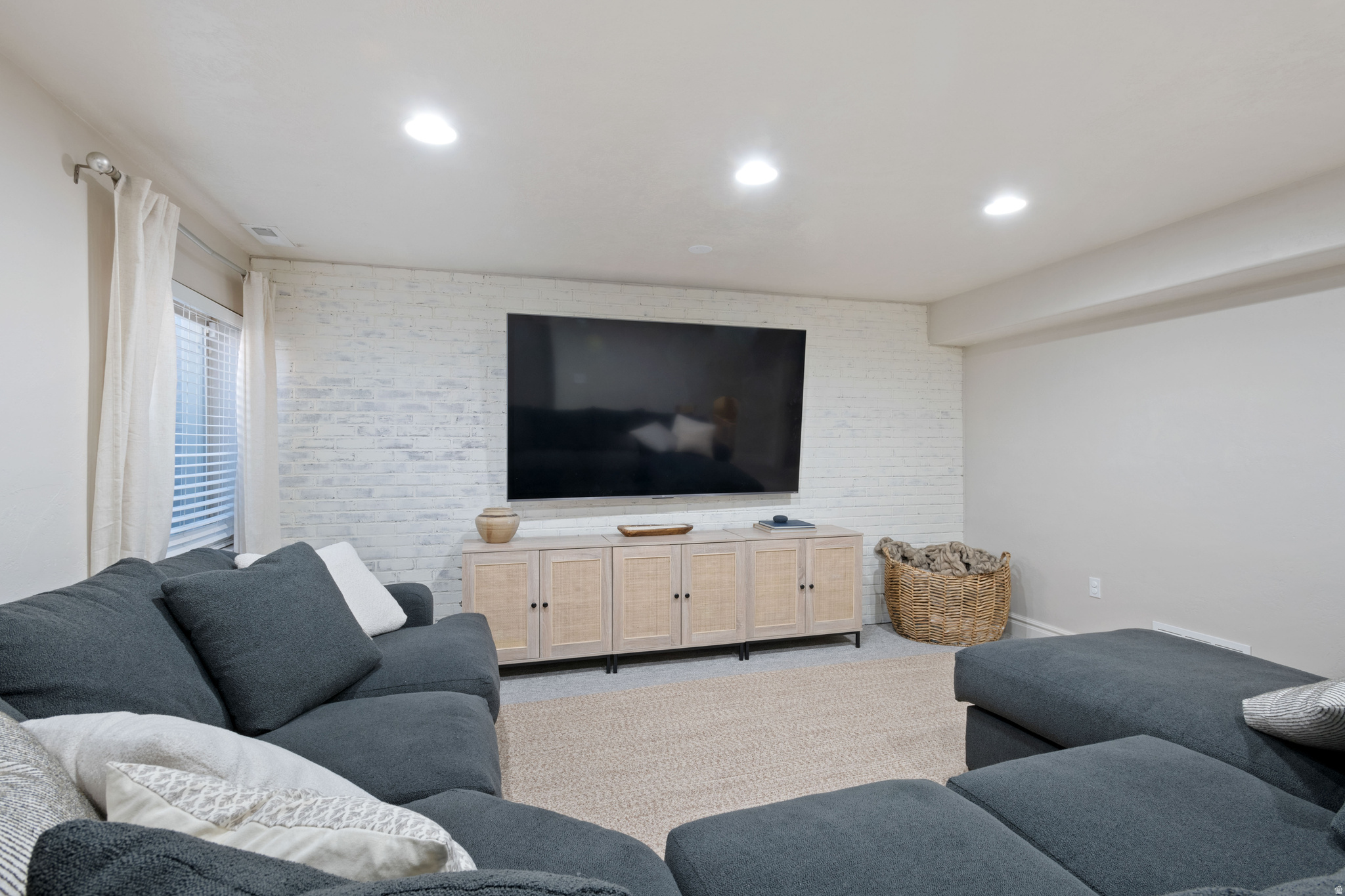 HARVEST HILLS PUD - Residential Income