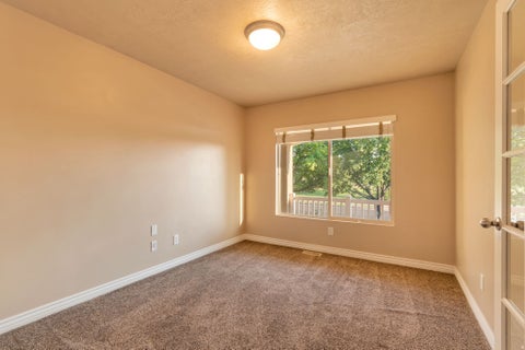 Tiny photo for 971 S KAYS DR, Kaysville, UT 84037 (MLS # 2176721)