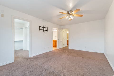 Tiny photo for 971 S KAYS DR, Kaysville, UT 84037 (MLS # 2176721)
