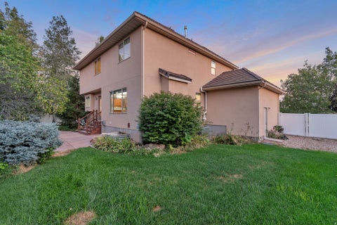 Tiny photo for 971 S KAYS DR, Kaysville, UT 84037 (MLS # 2176721)