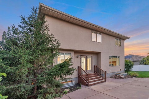 Tiny photo for 971 S KAYS DR, Kaysville, UT 84037 (MLS # 2176721)