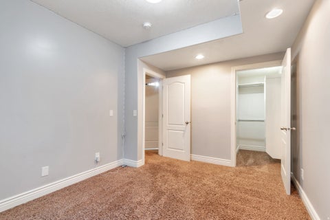 Tiny photo for 971 S KAYS DR, Kaysville, UT 84037 (MLS # 2176721)