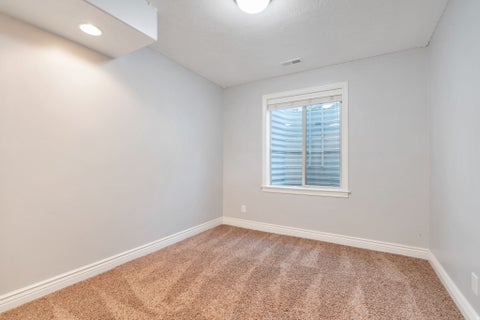 Tiny photo for 971 S KAYS DR, Kaysville, UT 84037 (MLS # 2176721)