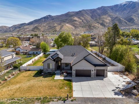Tiny photo for 68 N 300 E, Santaquin, UT 84655 (MLS # 2149704)
