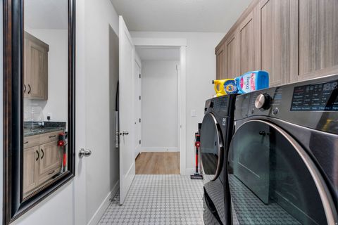 Tiny photo for 68 N 300 E, Santaquin, UT 84655 (MLS # 2149704)