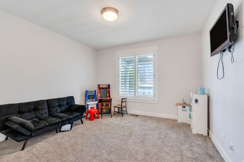 Tiny photo for 68 N 300 E, Santaquin, UT 84655 (MLS # 2149704)