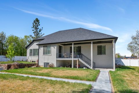 Tiny photo for 68 N 300 E, Santaquin, UT 84655 (MLS # 2149704)