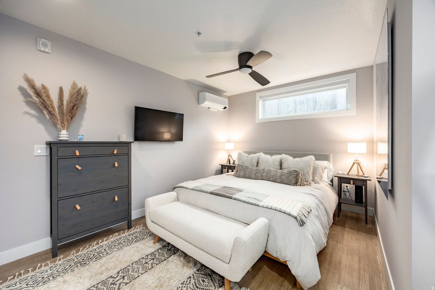 KINGS CROWN - Residential