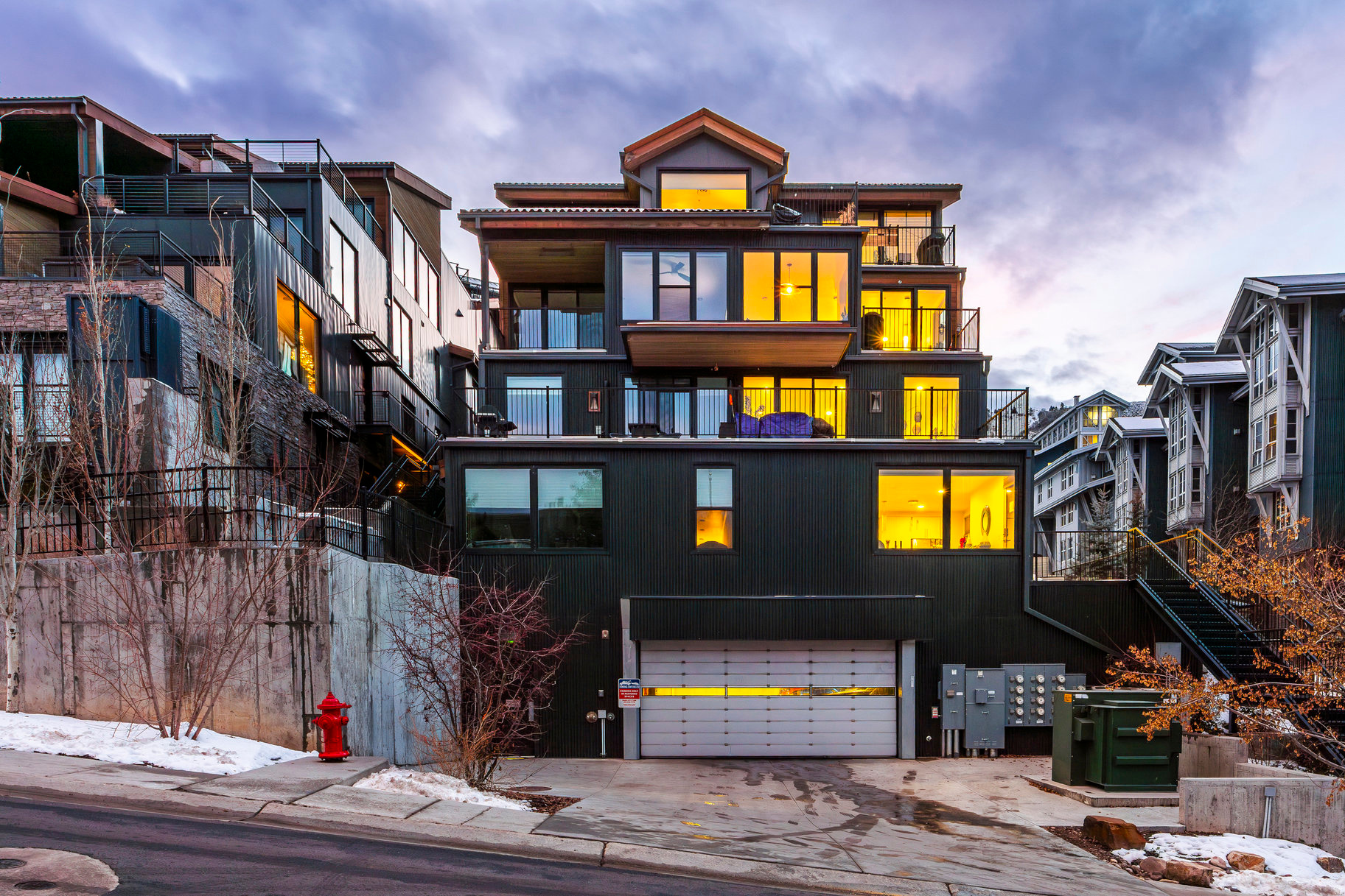 KINGS CROWN - Residential