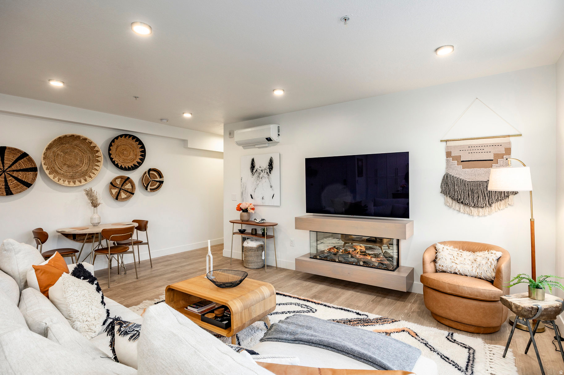 KINGS CROWN - Residential