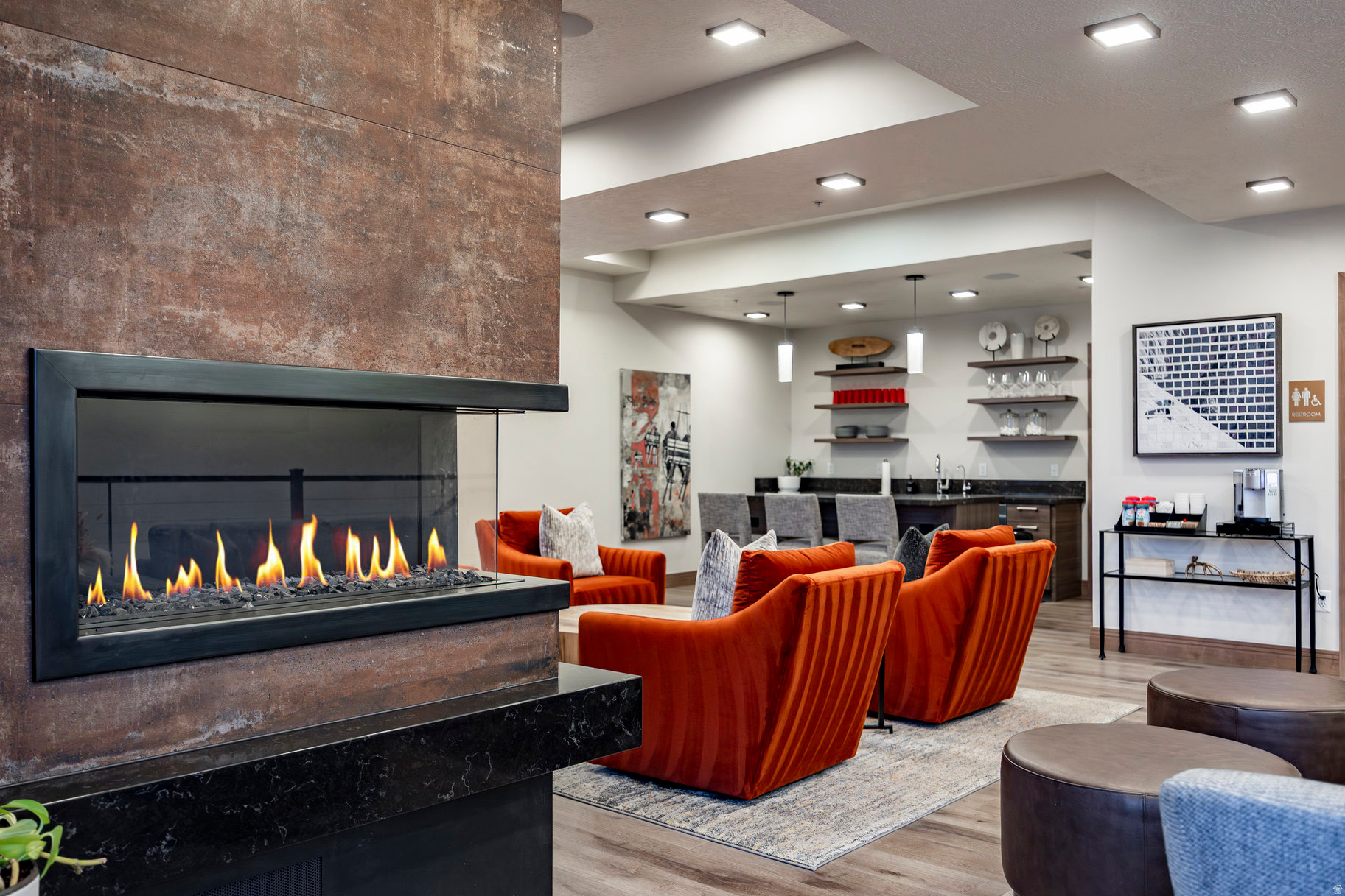 KINGS CROWN - Residential