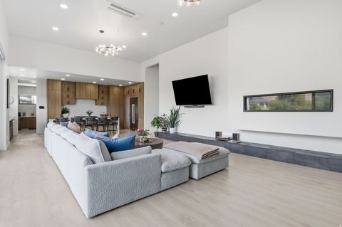 Tiny photo for 283 E 4900 N, Provo, UT 84604 (MLS # 2160562)