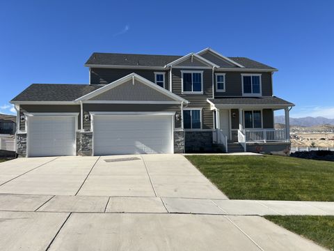 Photo of 1249 S JAKE DR #229, Saratoga Springs, UT 84045 (MLS # 2121135)
