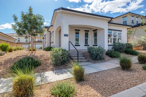 Photo of 5645 S ADOBE SUN DR, Saint George, UT 84790 (MLS # 2159062)