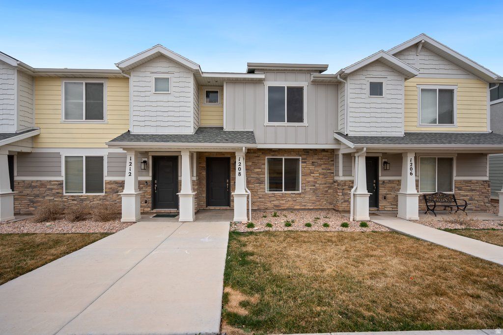 Photo of 1208 W SUMMIT RIDGE PKWY, Santaquin, UT 84655 (MLS # 2143818)