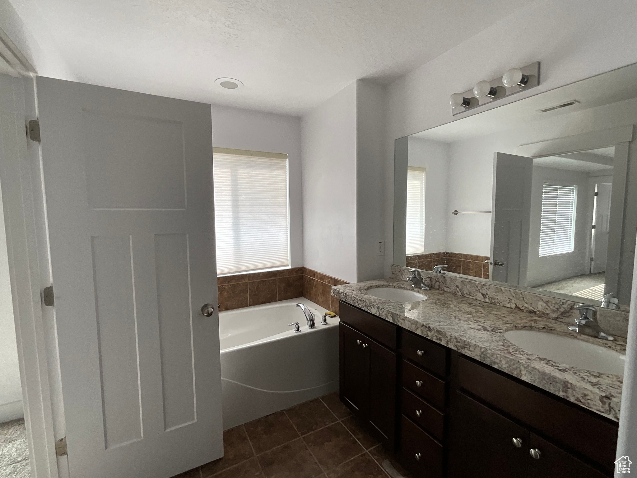TOBERMORY RIDGE - Residential
