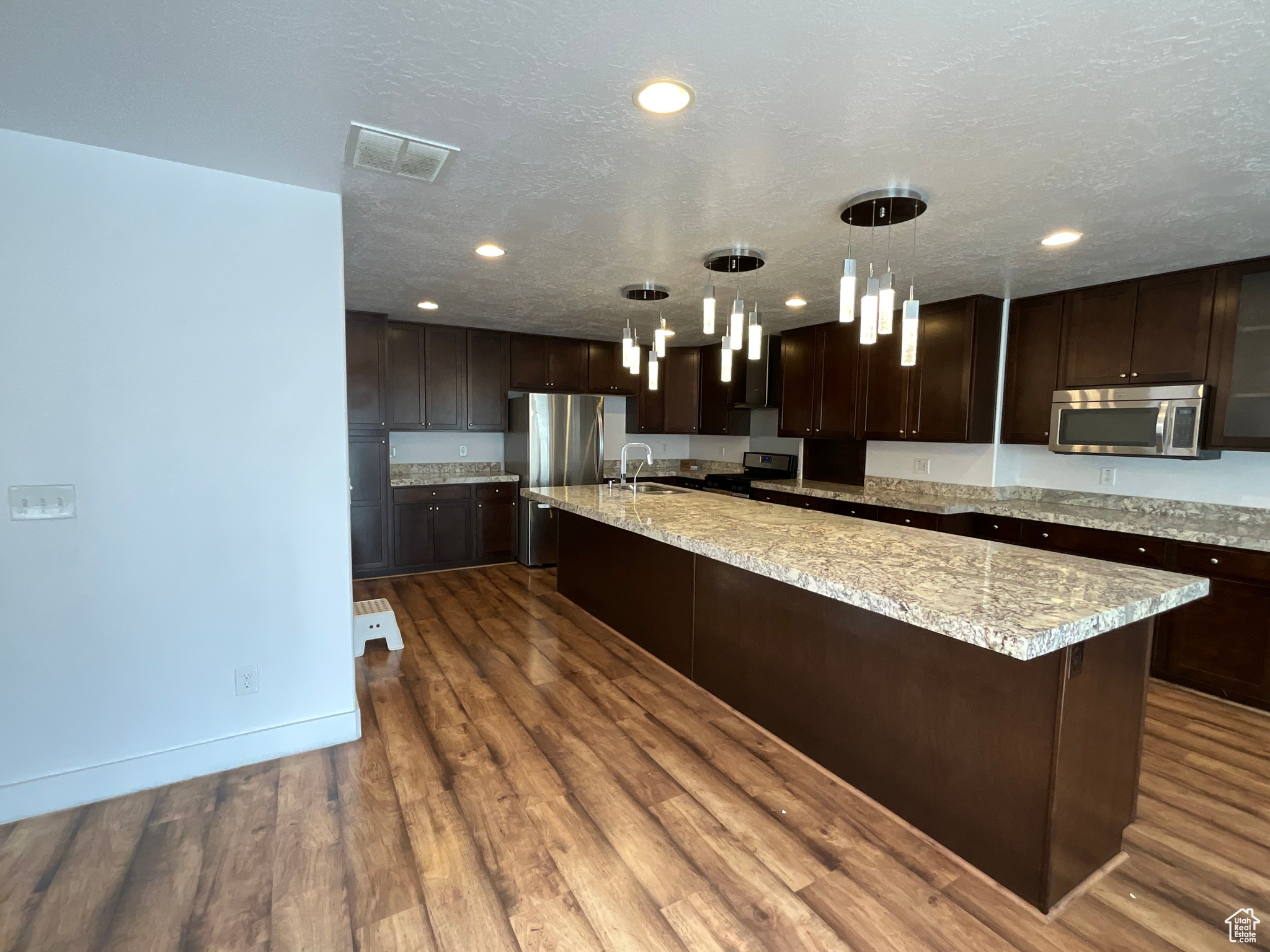 TOBERMORY RIDGE - Residential
