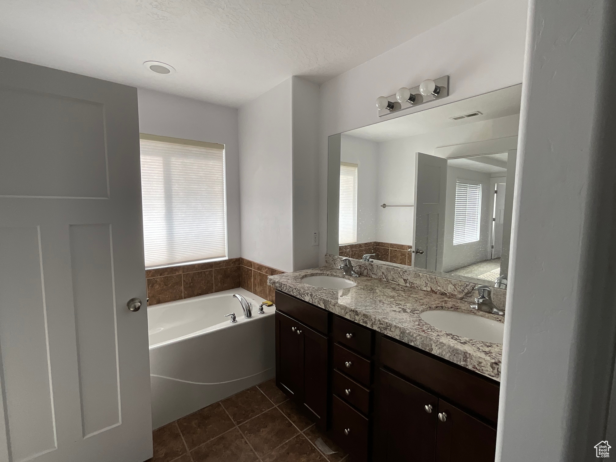 TOBERMORY RIDGE - Residential