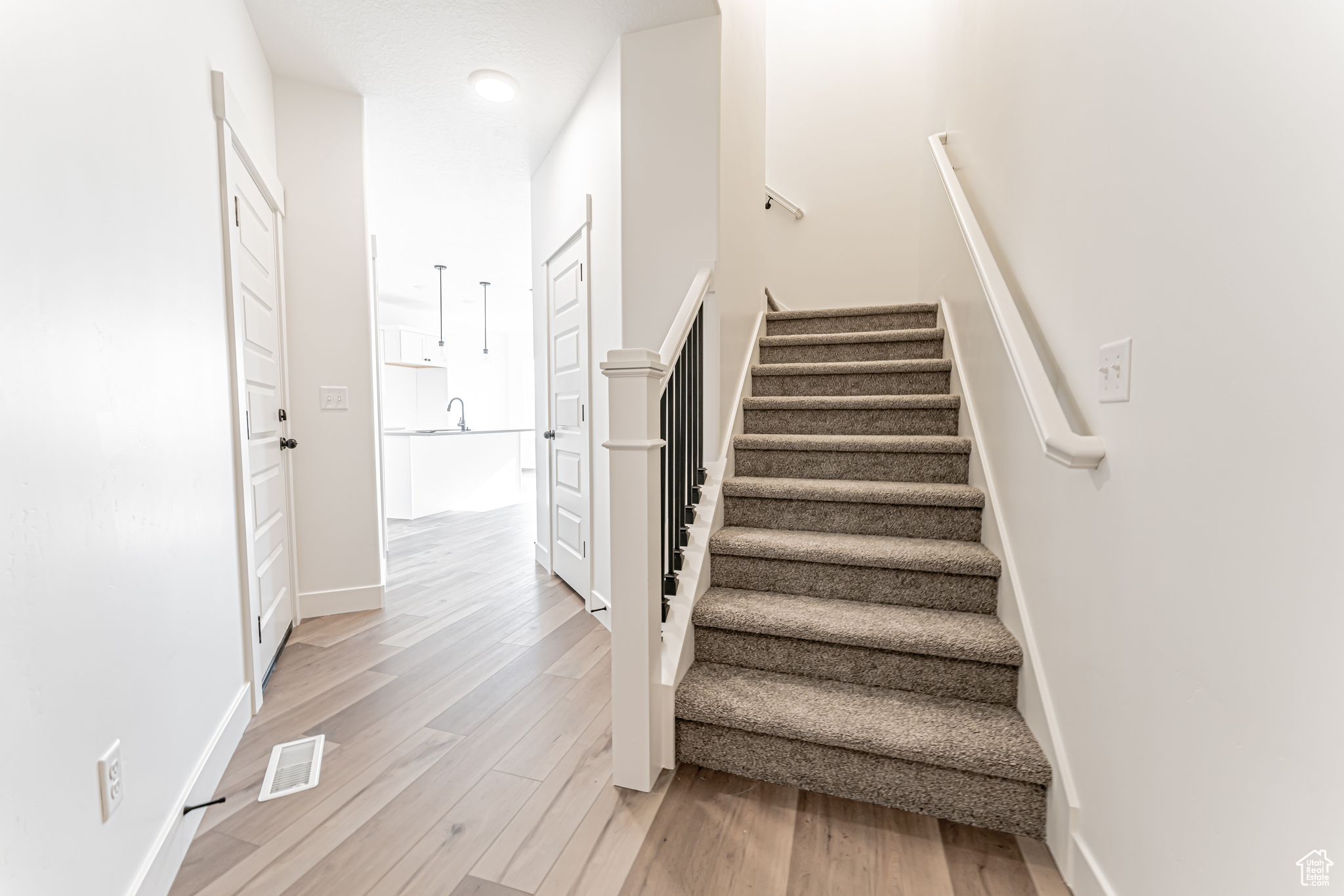 4690 S Alder Dr #215, Mapleton, Utah image 2