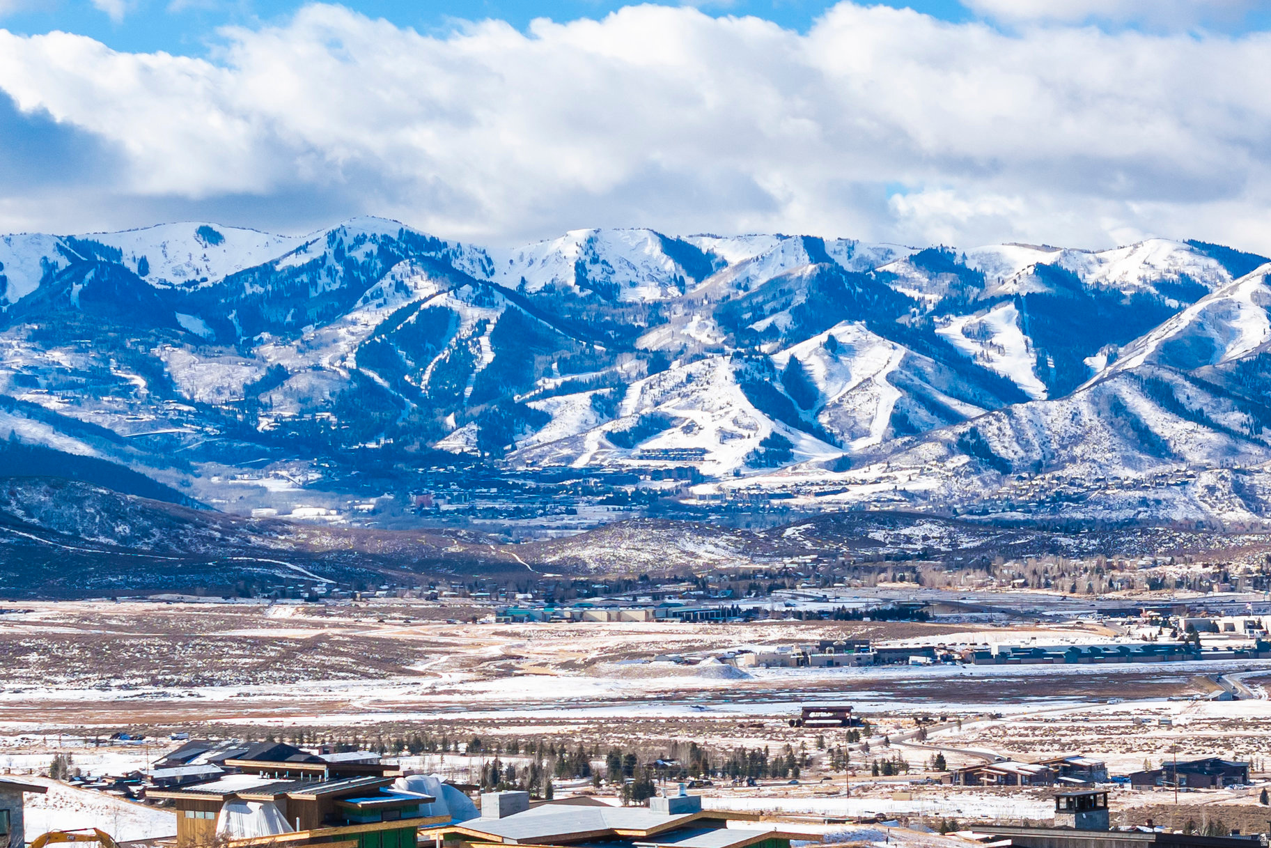 ELK RIDGE BLUFFS - Land
