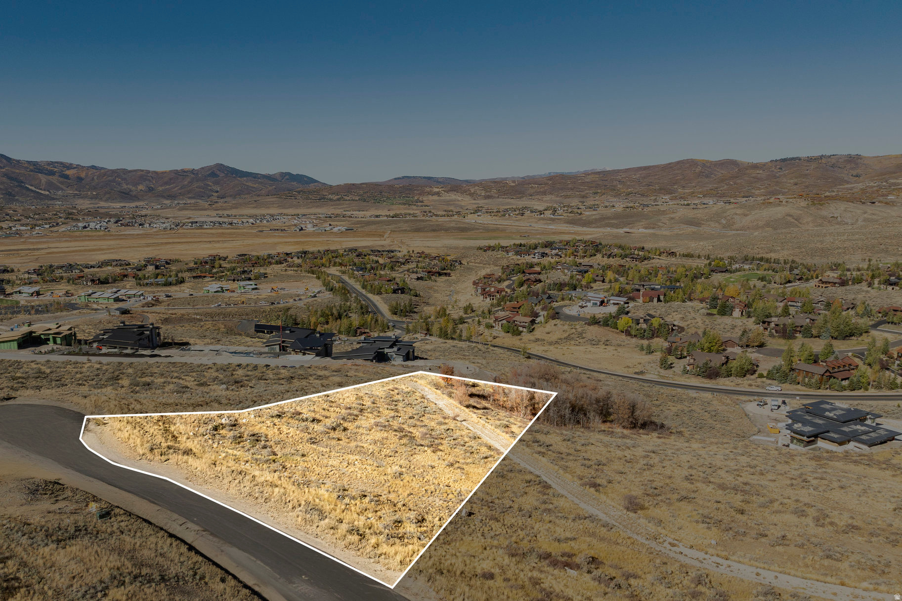 ELK RIDGE BLUFFS - Land