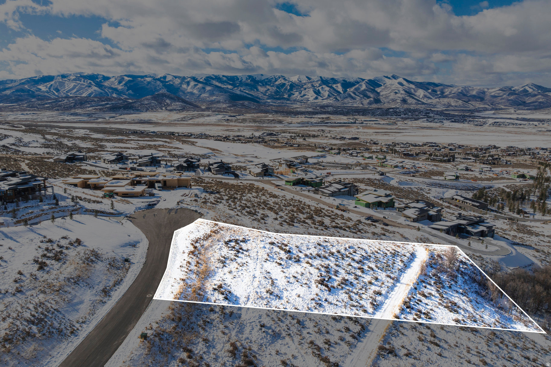 ELK RIDGE BLUFFS - Land