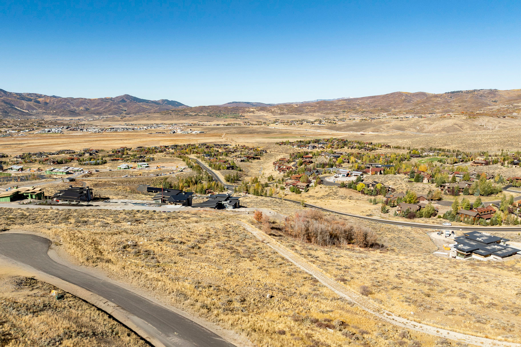 ELK RIDGE BLUFFS - Land