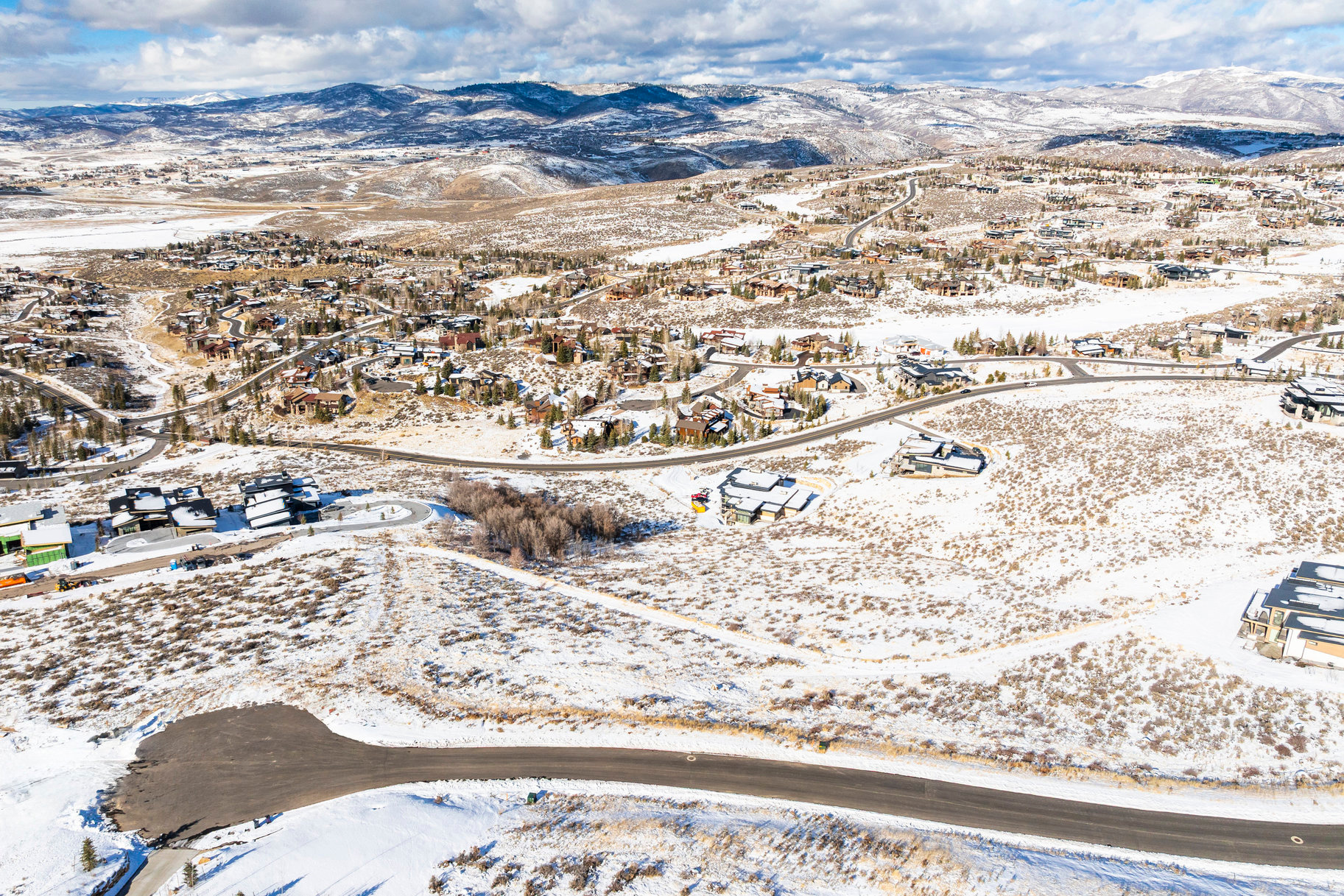 ELK RIDGE BLUFFS - Land