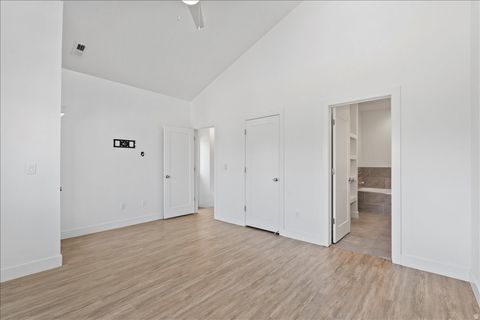 Tiny photo for 2234 N 450 W, Layton, UT 84041 (MLS # 2135079)