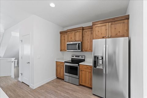 Tiny photo for 2234 N 450 W, Layton, UT 84041 (MLS # 2135079)