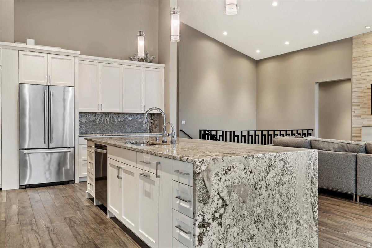 SHEEP CREEK - Residential