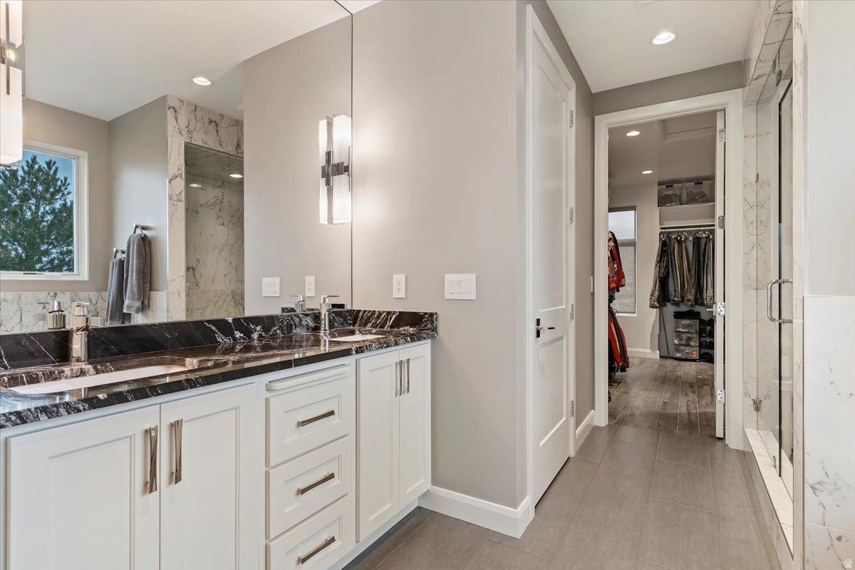 SHEEP CREEK - Residential