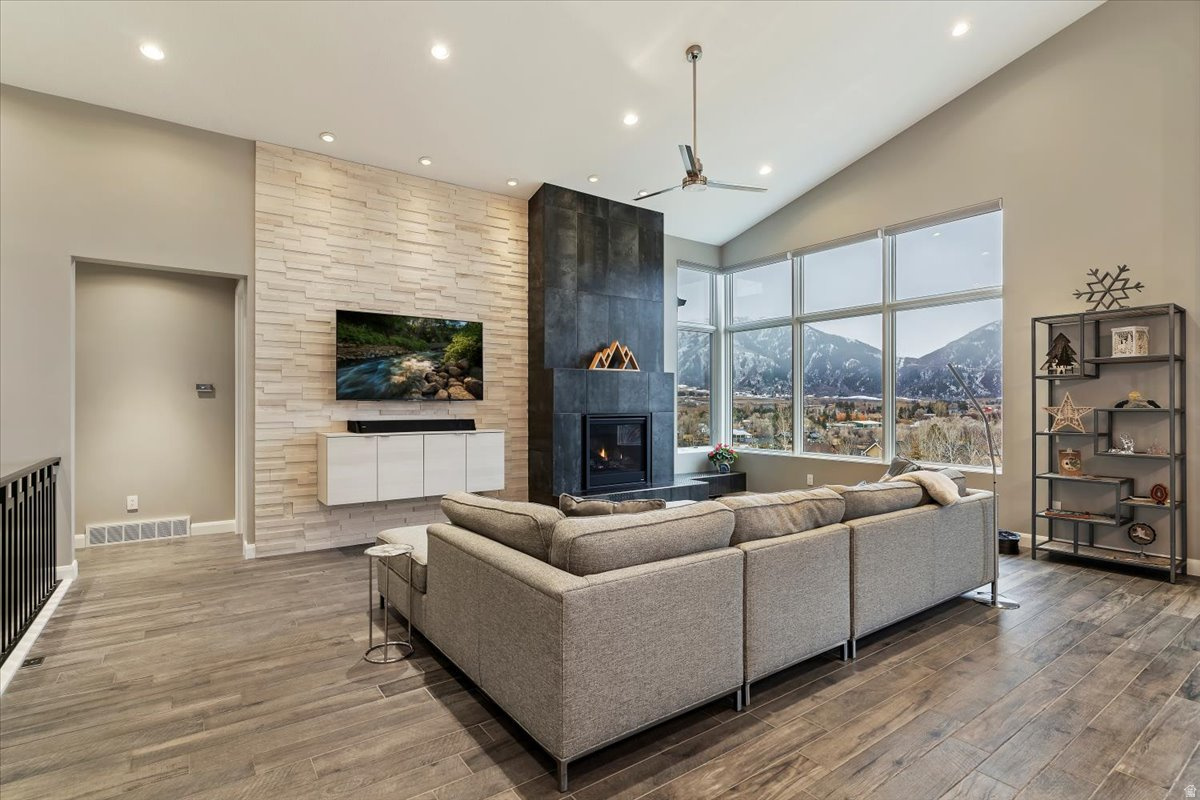 SHEEP CREEK - Residential