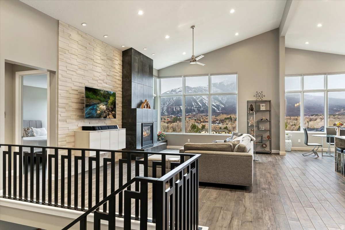 SHEEP CREEK - Residential