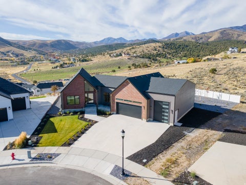 Tiny photo for 7371 W SUMMIT CREST CIR, Herriman, UT 84096 (MLS # 2180394)