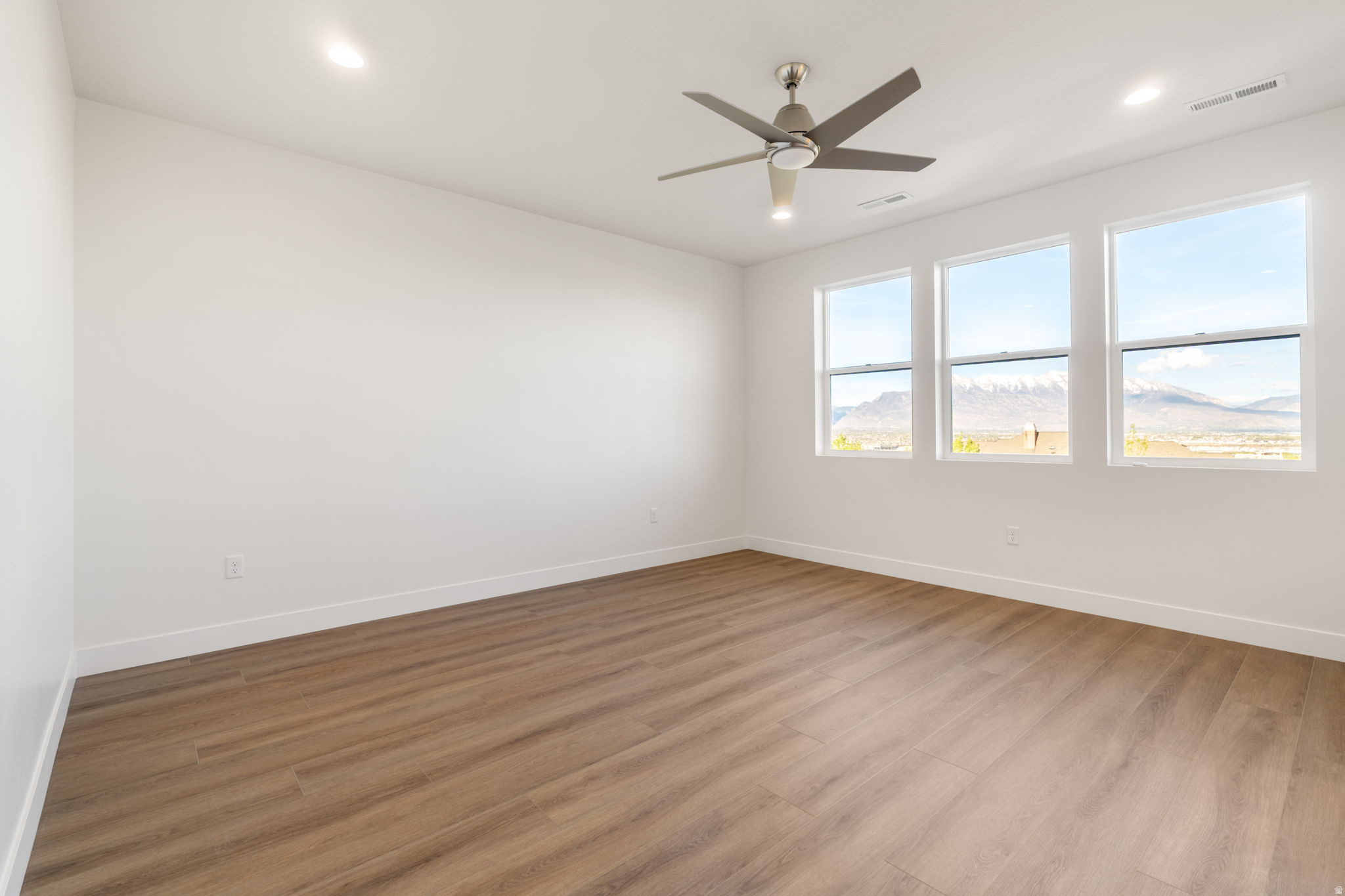 WESTLAKE VISTAS - Residential