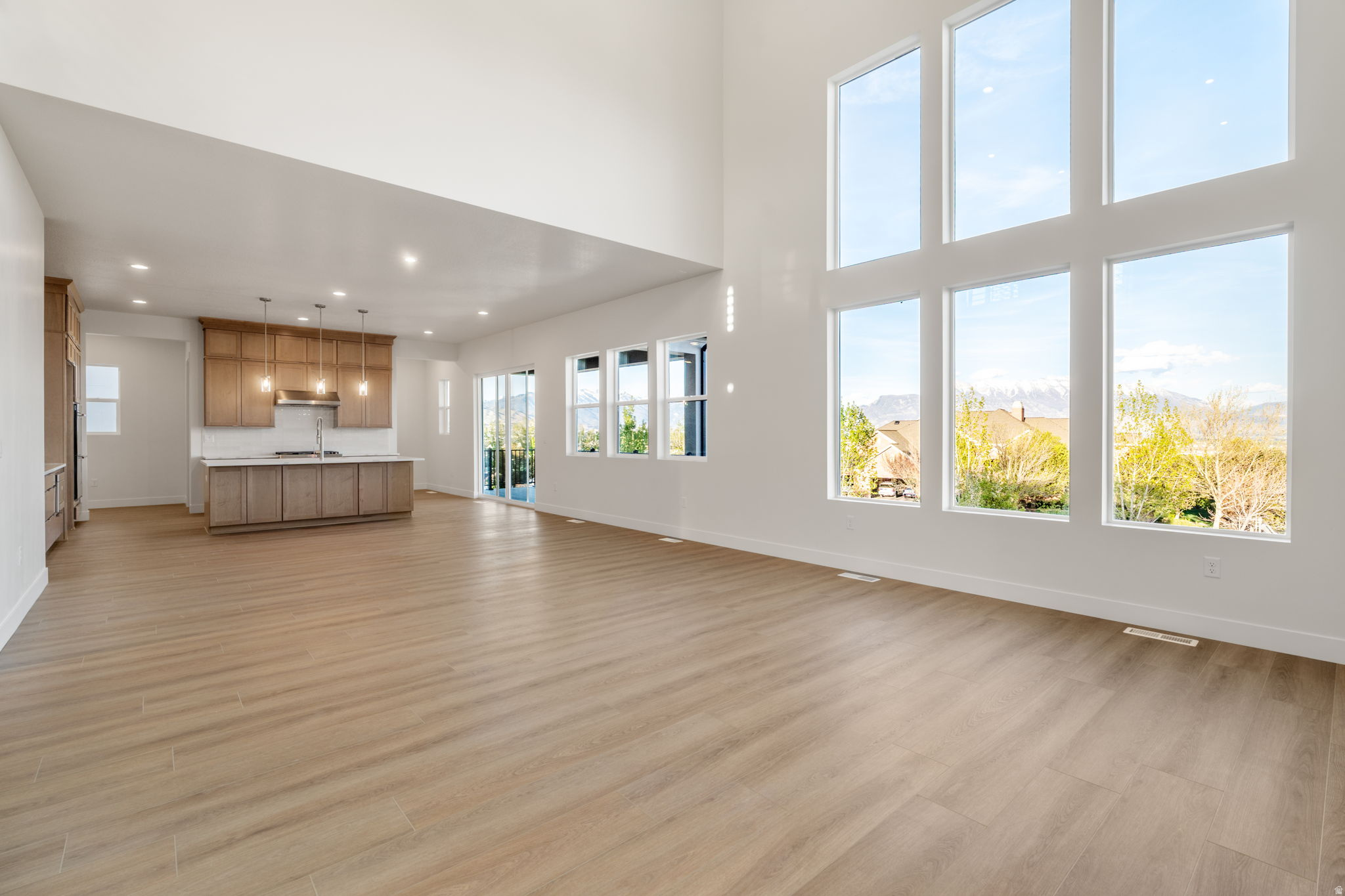 WESTLAKE VISTAS - Residential