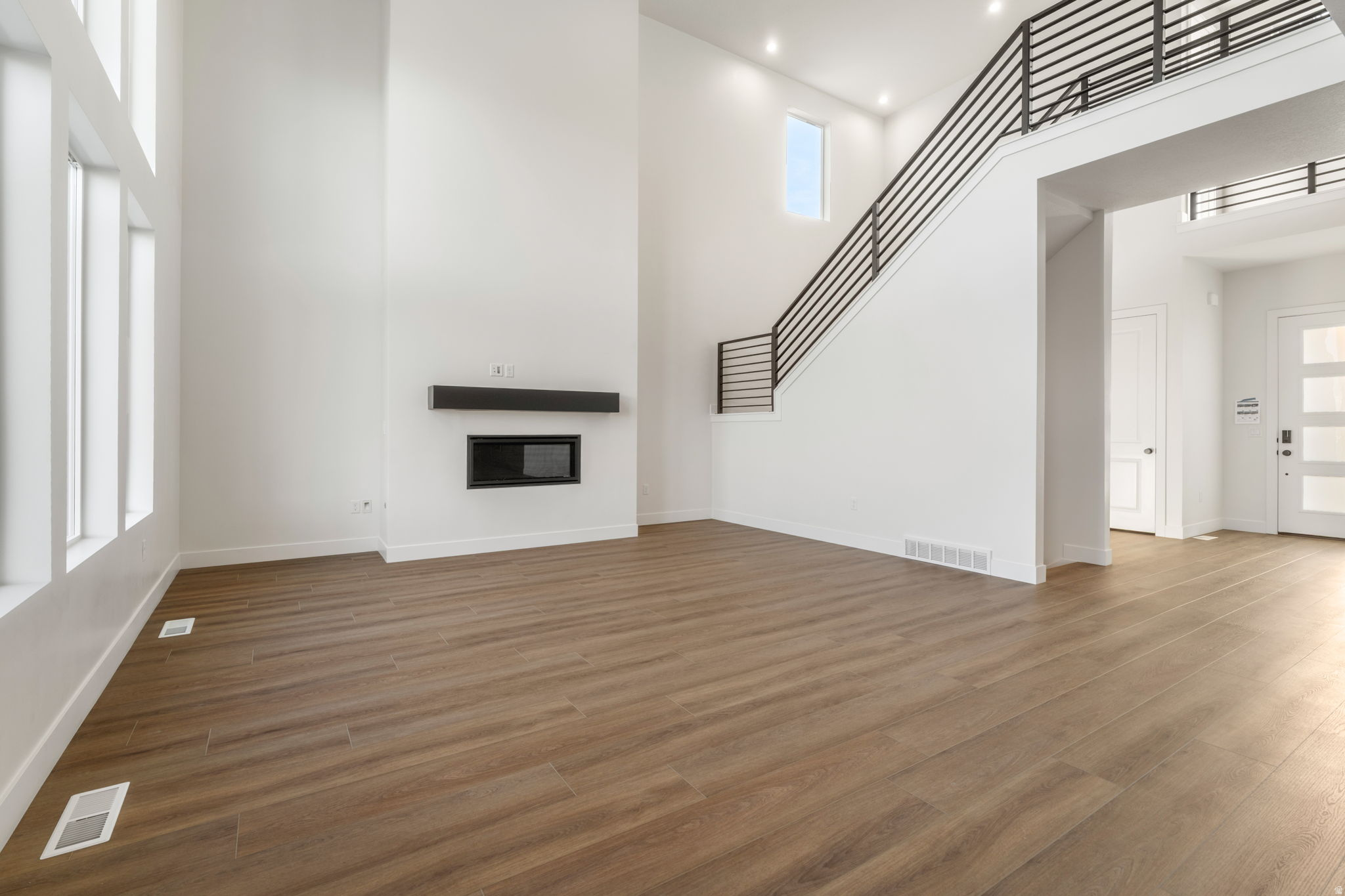 WESTLAKE VISTAS - Residential