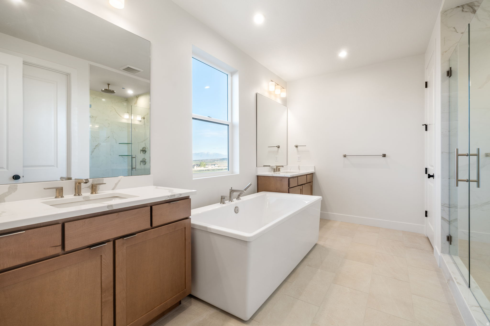 WESTLAKE VISTAS - Residential