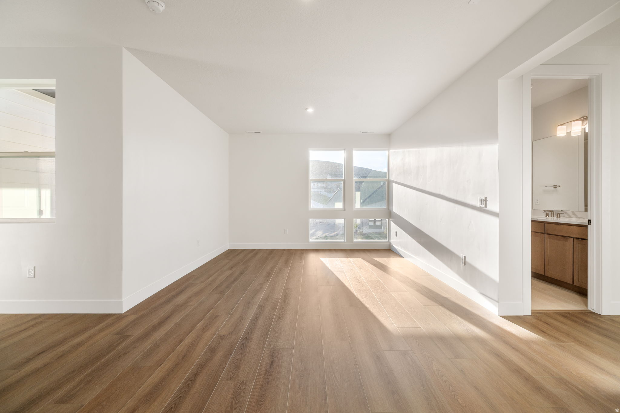 WESTLAKE VISTAS - Residential