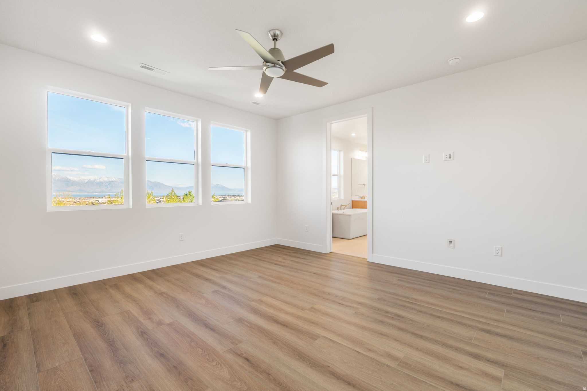 WESTLAKE VISTAS - Residential