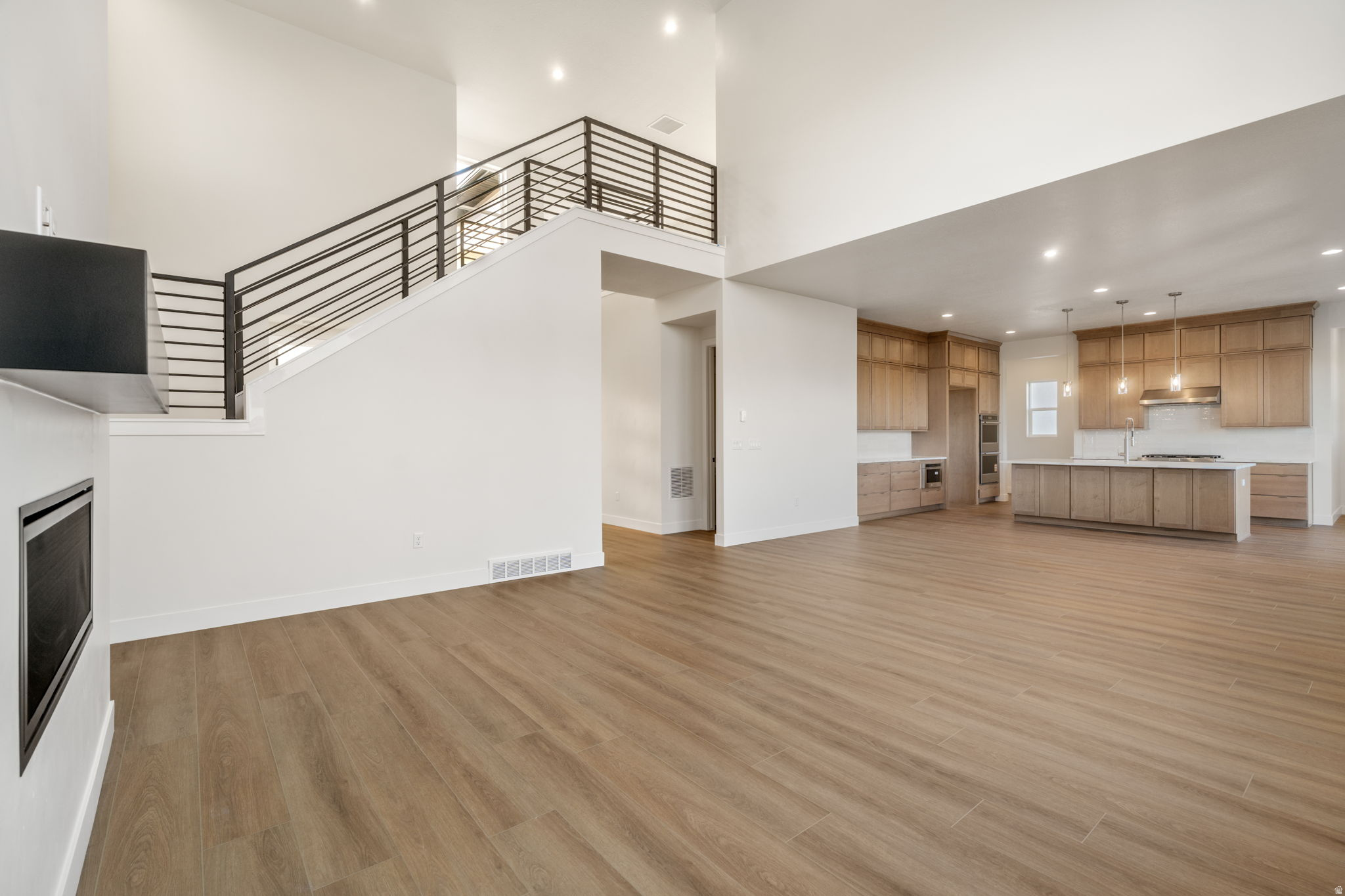 WESTLAKE VISTAS - Residential