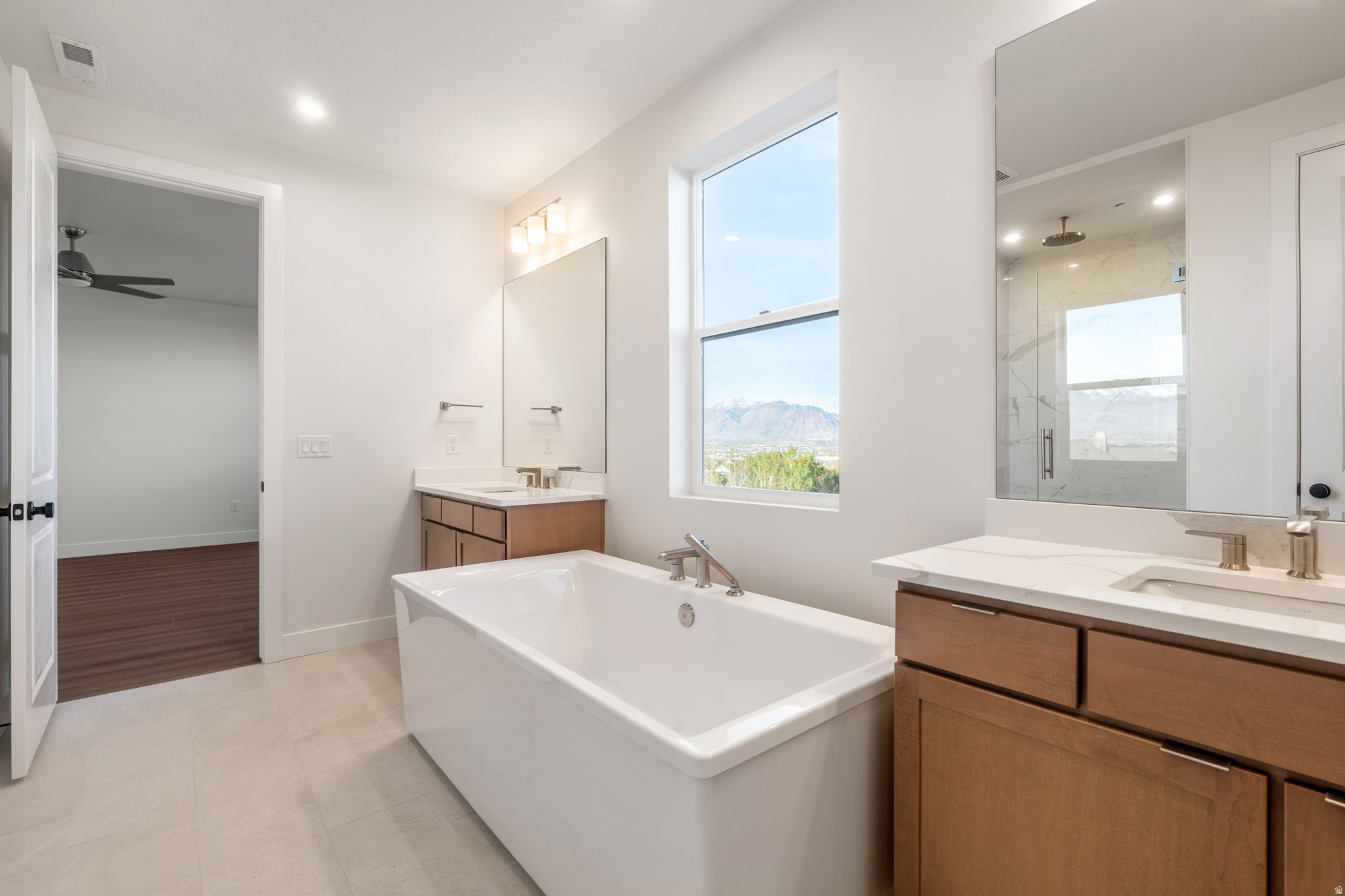 WESTLAKE VISTAS - Residential