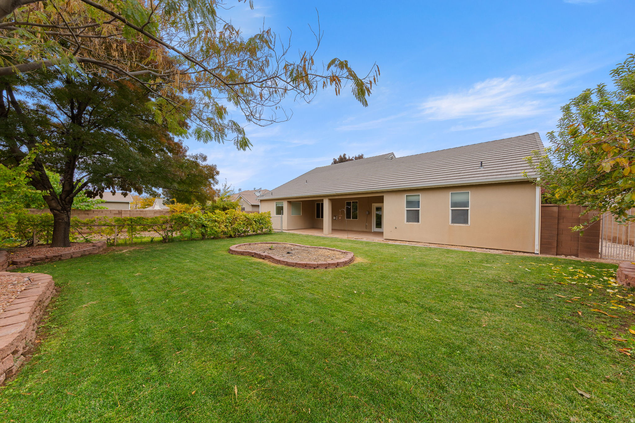 COBBLESTONE FIELDS - Residential