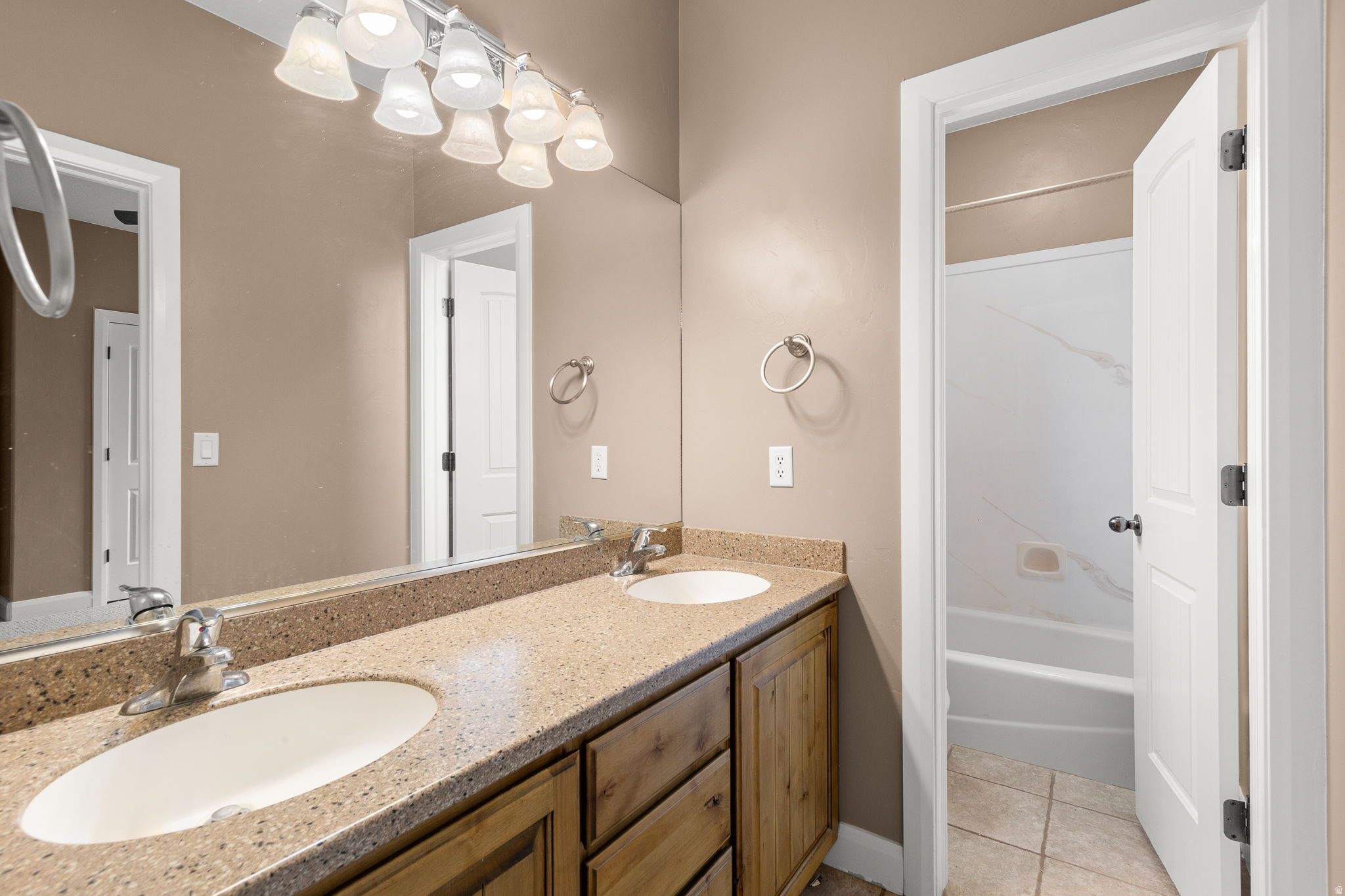 COBBLESTONE FIELDS - Residential