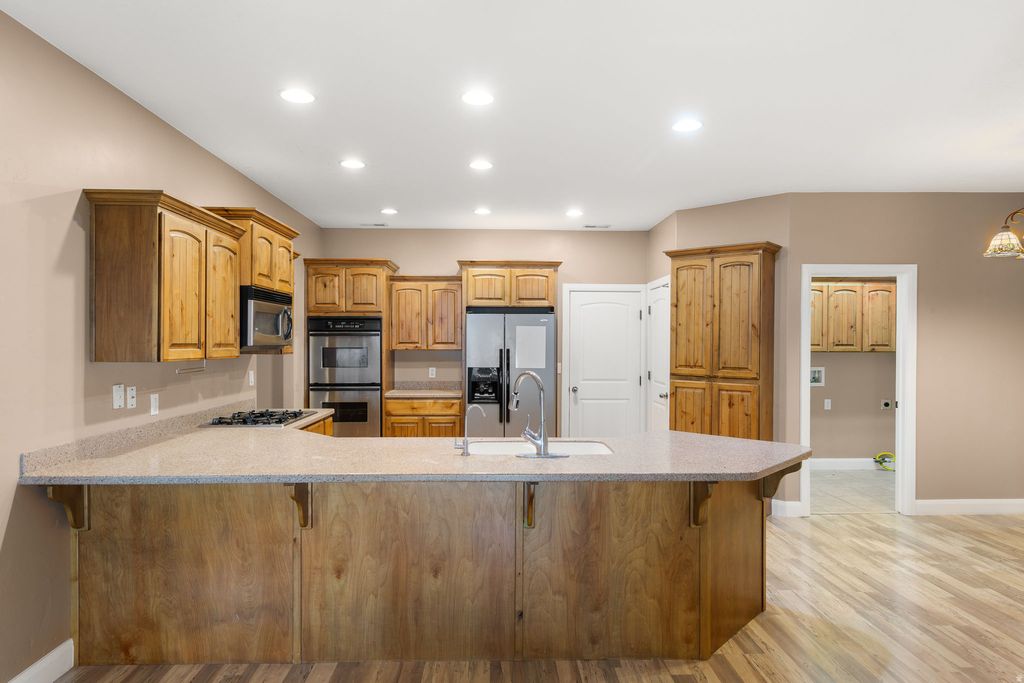 Photo of 589 W 375 S, Hurricane, UT 84737 (MLS # 2124538)